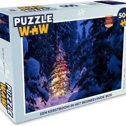 PuzzleWow Puzzel Een Kerstboom In Het Besneeuwde Bos - Legpuzzel - Puzzel 500 Stukjes - Kerst - Cadeau - Kerstcadeau Voor Mannen, Vrouwen En Kinderen - Sinterklaas Cadeautjes - Sinterklaas Voor Grote Kinderen