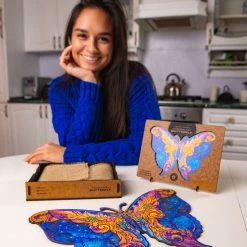 UNIDRAGON Houten Puzzel Dier - Intersterrenstelsel Vlinder - 306 Stukjes - King Size 41x30 Cm -Exporteren puzzels winkel 550x549 3